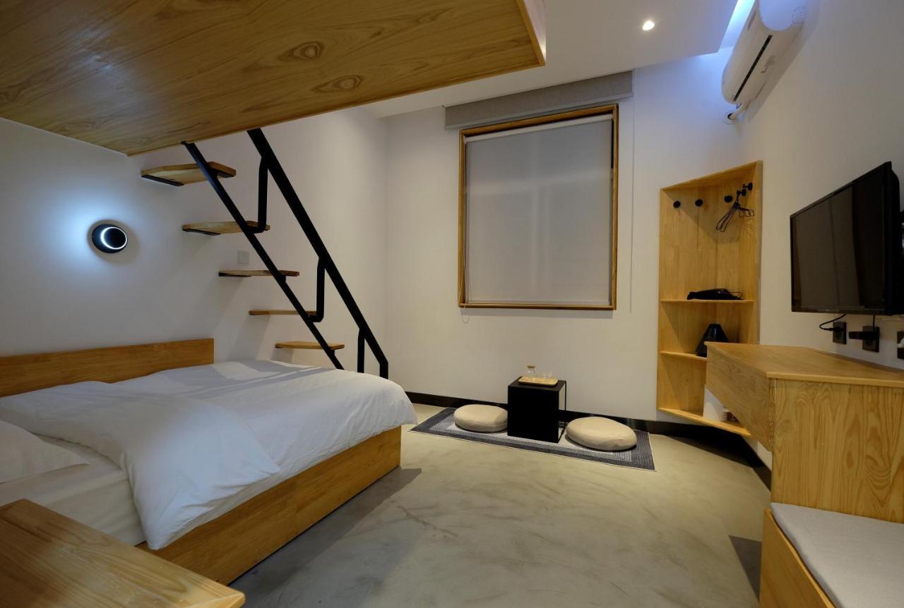 Dali Loft Travelling With Hostel Extérieur photo