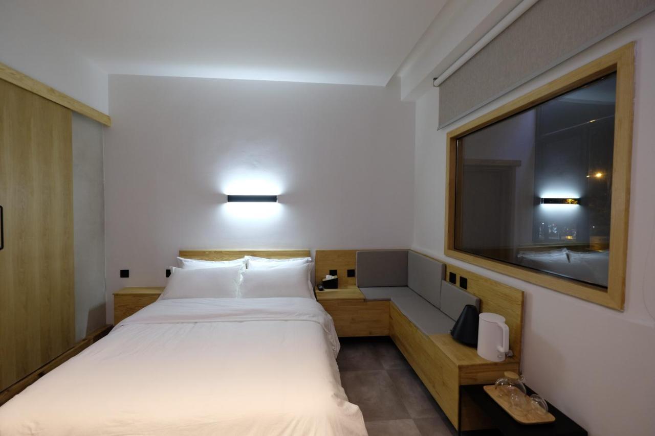 Dali Loft Travelling With Hostel Extérieur photo