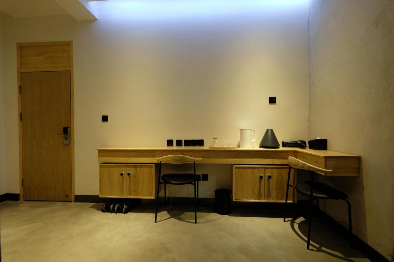 Dali Loft Travelling With Hostel Extérieur photo