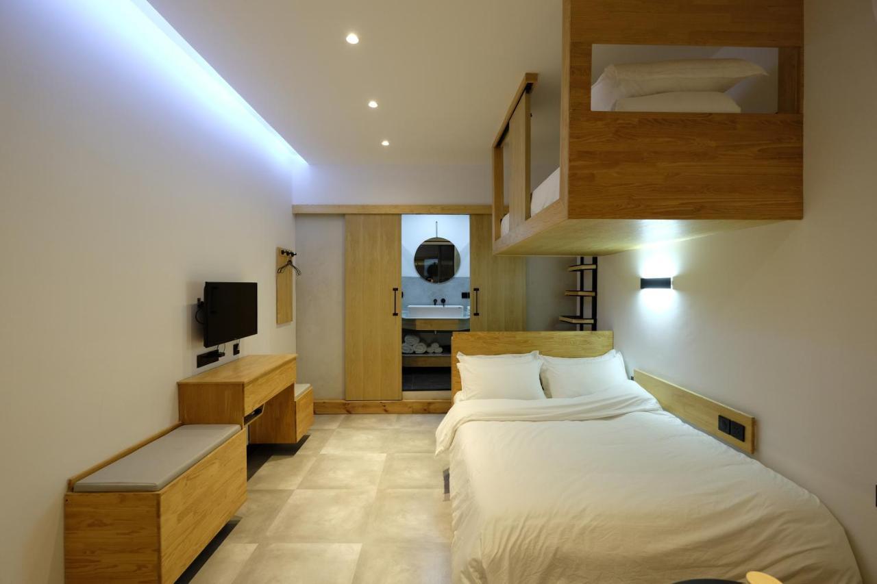 Dali Loft Travelling With Hostel Extérieur photo